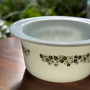 Pyrex Spring Blossom Green Round Butter Tub 75